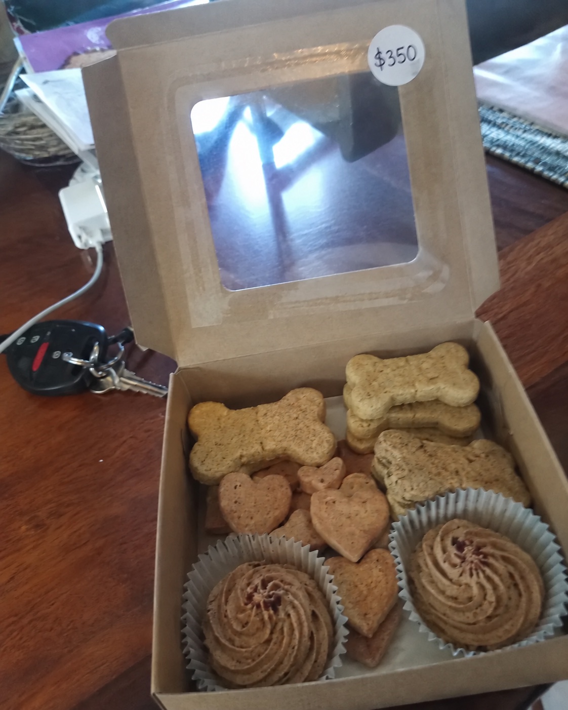 貼好標籤的零食盒